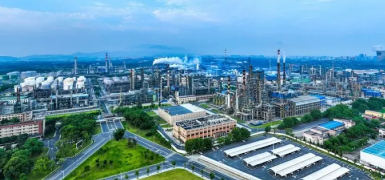 课外辅导与研学实践融合模式：深圳市小智教育服务有限公司的技术应用分析